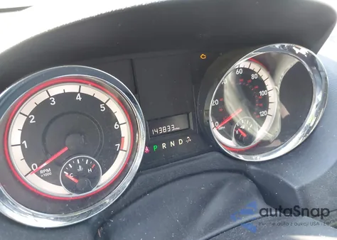 2014 Dodge Grand Caravan Sxt z USA, uszkodzony, nr VIN 2C4RDGCG6ER288004